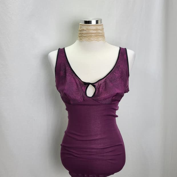 B급 빈티지 딥 퍼플 트임 리본 슬리브리스 나시 탑