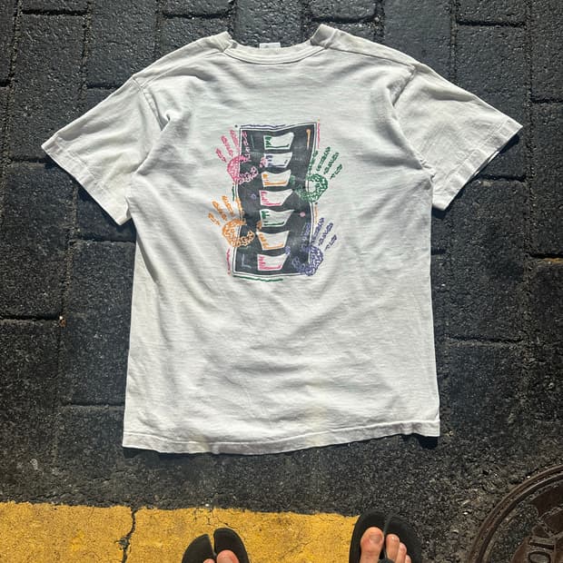 00‘s Fruit of the loom hand paint T