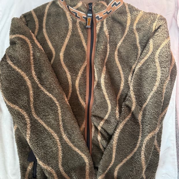 (혜인 착용) 캐피탈 드렁큰 보아 후리스 자켓