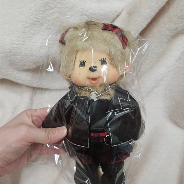 고전 도쿄 패션 락커 몬치치 인형