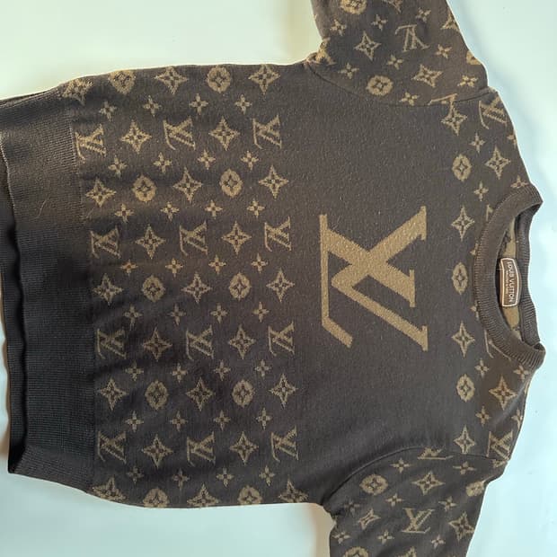 루이비통 빈티지 퍼 자켓 + 스웨터