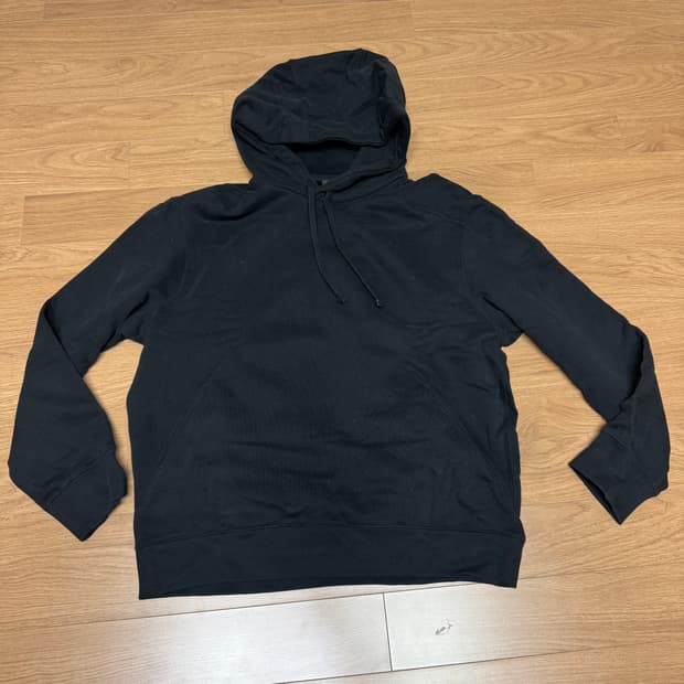 COS 검정색 후드티 S사이즈