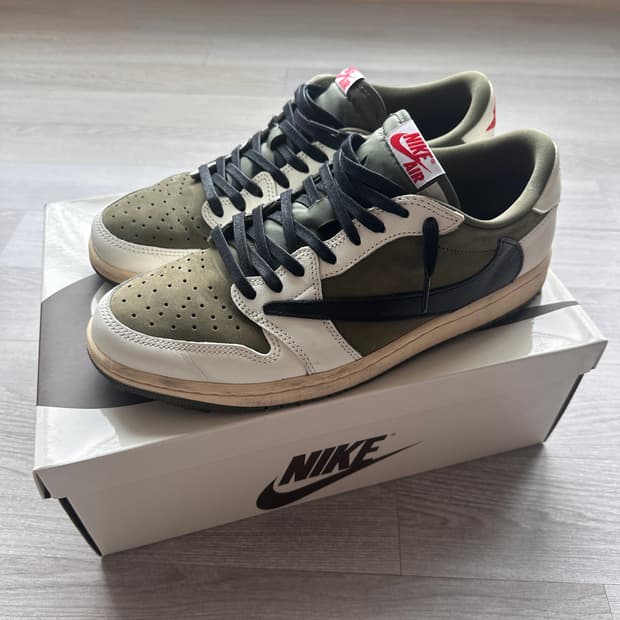 트래비스스캇 조던 리버스 올리브