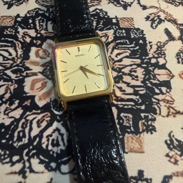 SEIKO 빈티지 쿼츠 시계