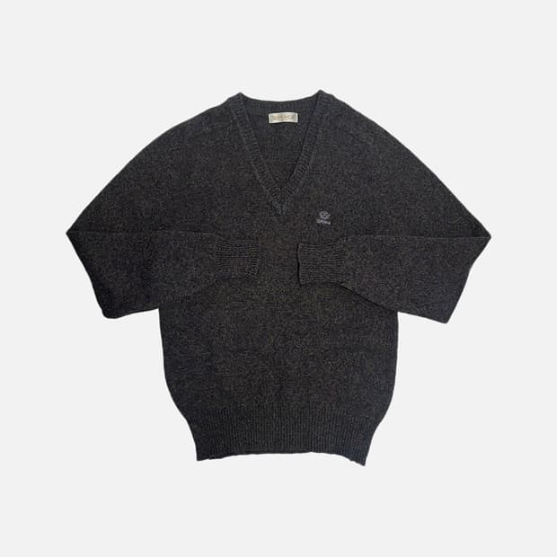 SUPERIOR 슈페리어 브이넥 니트