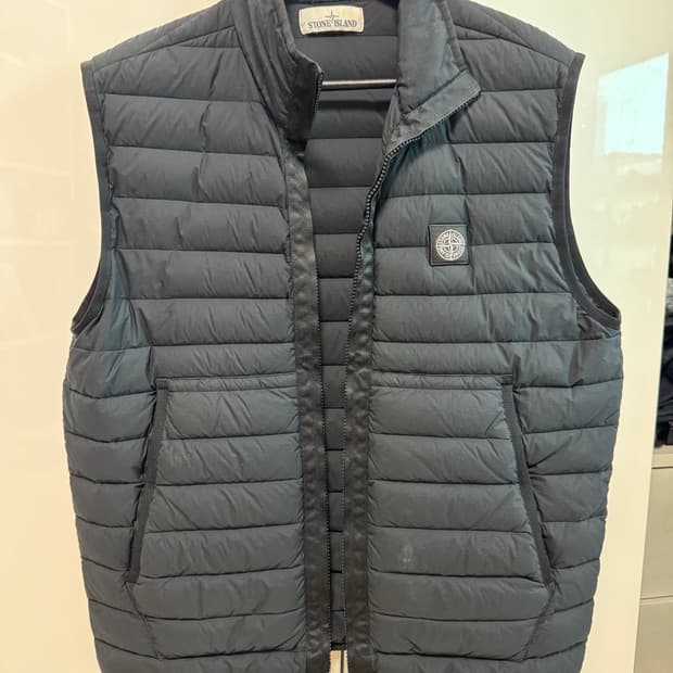 스톤아일랜드 룸우븐 베스트