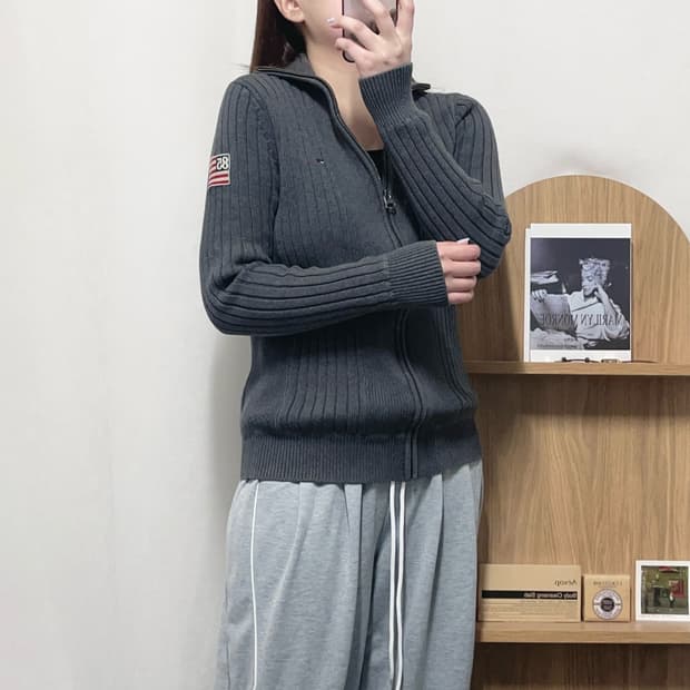[정품] 타미 딥그레이 사이드패치 니트집업 [ S ]