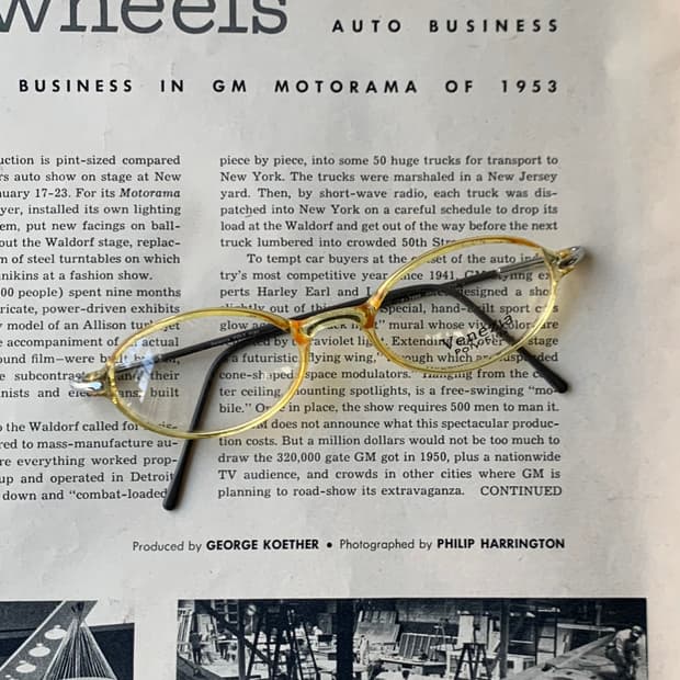 736 데드스탁 라운드 유니크 디자인 빈티지안경테 옐로우 클리어 픽키안경