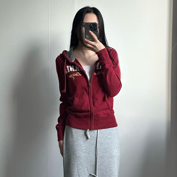 후아유 y2k 와투케 버건디 후드집업