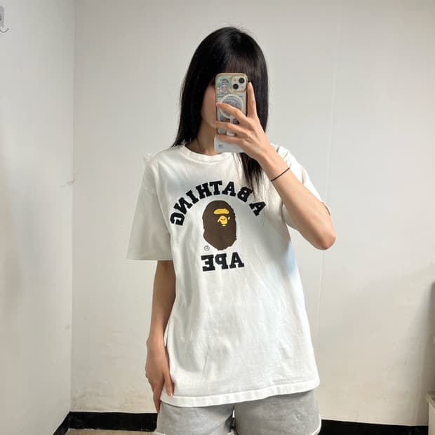 BAPE T-Shirt (뒷면 이염)