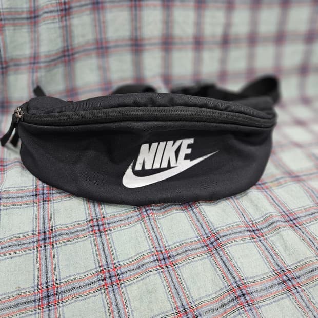 나이키(Nike) 힙색 블랙 