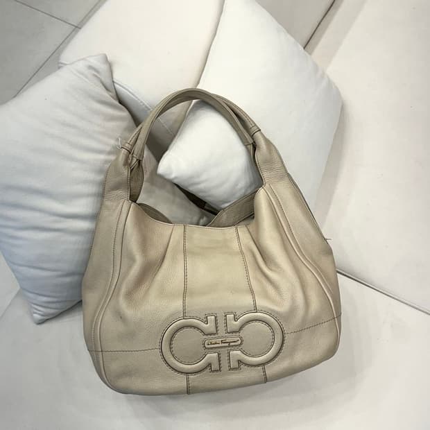 페라가모 간치니 숄더백 (정품)