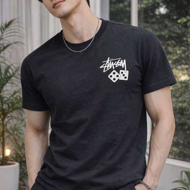  🧥 스투시 다이스 로고 반팔 티셔츠 (Black)