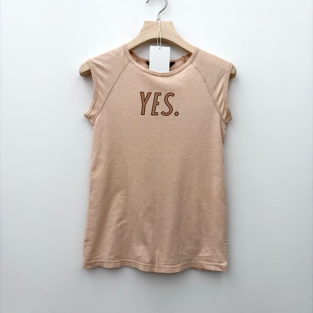 "YES" T SHIRT 
