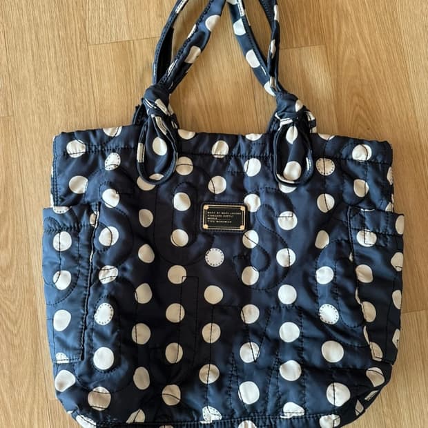 마크제이콥스 도트무늬 토트백