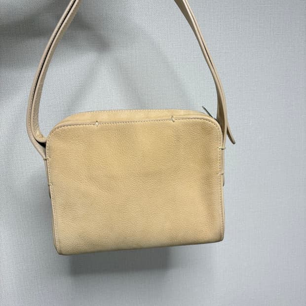 COS 코스 베이지 스웨이드 미니 숄더백