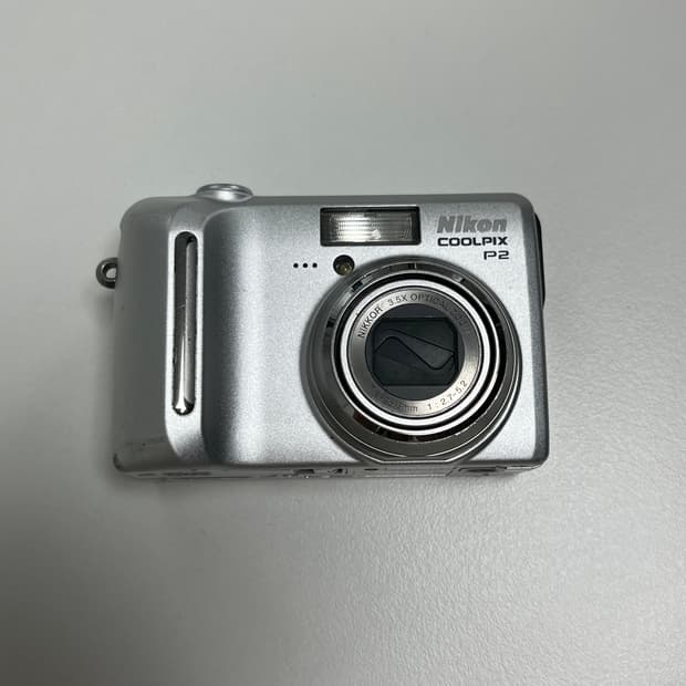 Nikon Coolpix P2 | 니콘 쿨픽스 P2