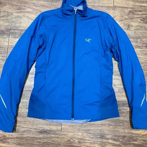 아크테릭스 여성 소프트쉘 가이아자켓