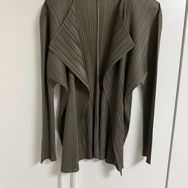 플리츠플리즈 가디건