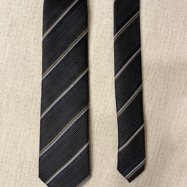 지오지아 그레이 스트라이프 넥타이