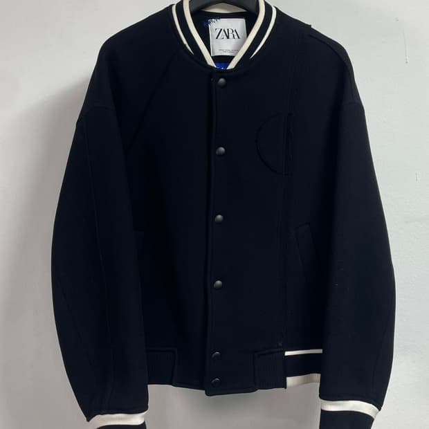 아더에러 X 자라 울 바시티 자켓 (on.488)