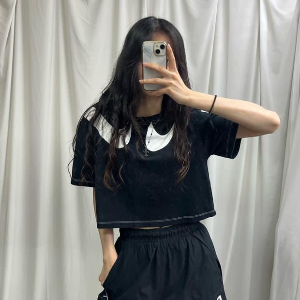 Nike double logo point crop T-shirts