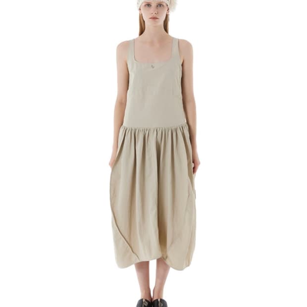 세릭 CERRIC 벌룬 헴라인 나일론 원피스