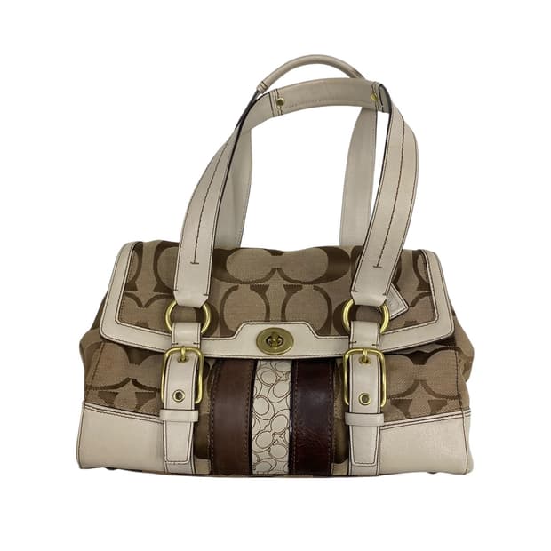 코치 y2k 화이트 버클 숄더백