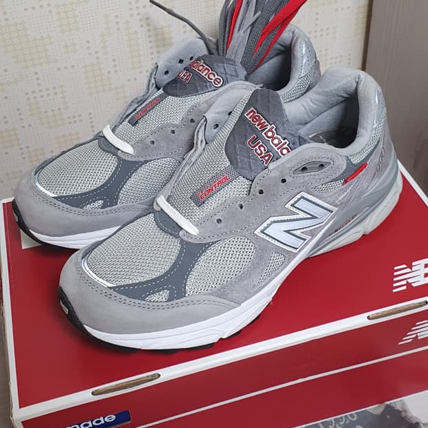 뉴발란스 990v3 40주년 기념 255사이즈 