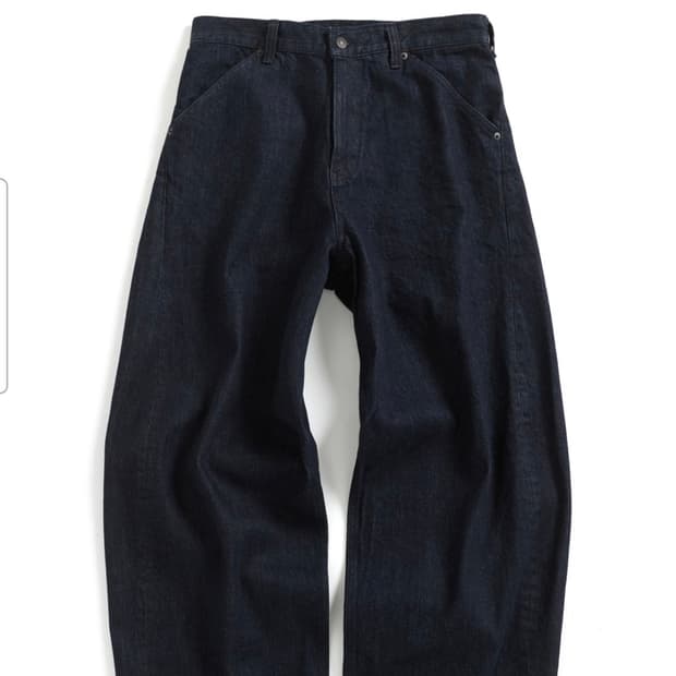 해칭룸 와이드커브드 진(wide curved jeans)