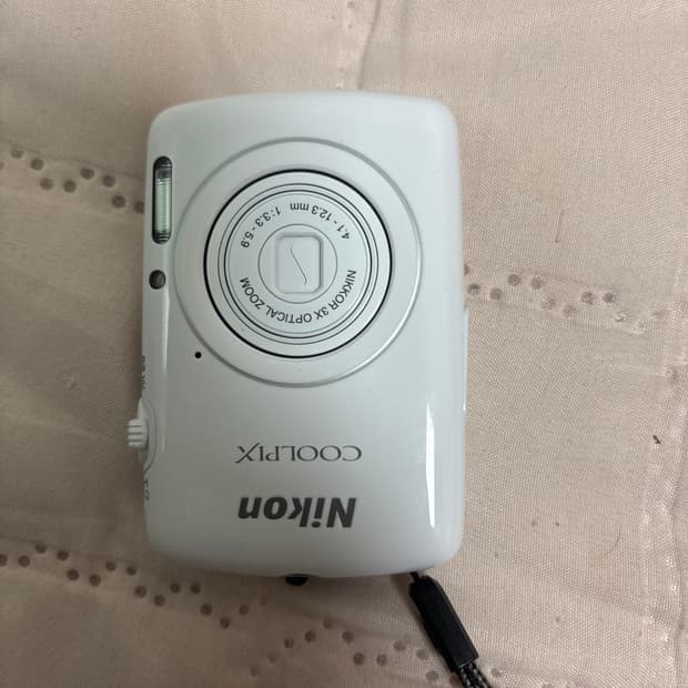 니콘 쿨픽스 s01 디카 카메라