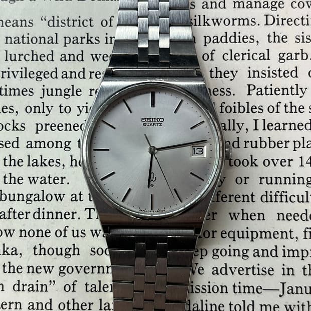 빈티지 세이코 엠블럼 쿼츠 드레스 워치
