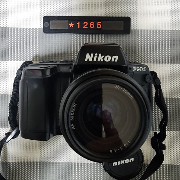 니콘 F 90 X 필름카메라 데이터백