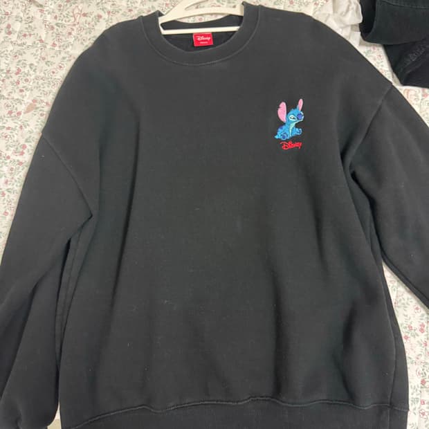 디즈니 스티치 검정 맨투맨