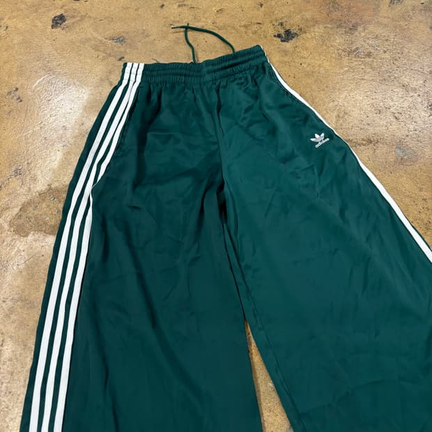 [정품/36] 아디다스 그린 트랙 와이드 팬츠