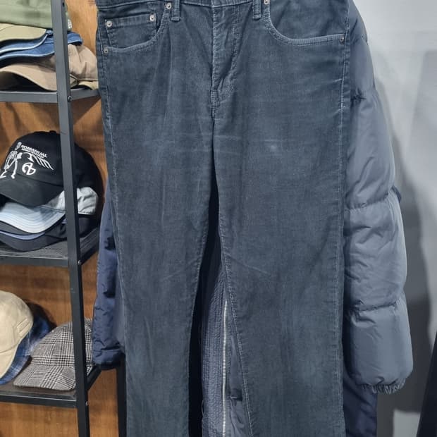 리바이스 슬림핏 골덴바지 허리단면42(32~33) 기장100