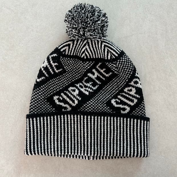 슈프림 배너 비니