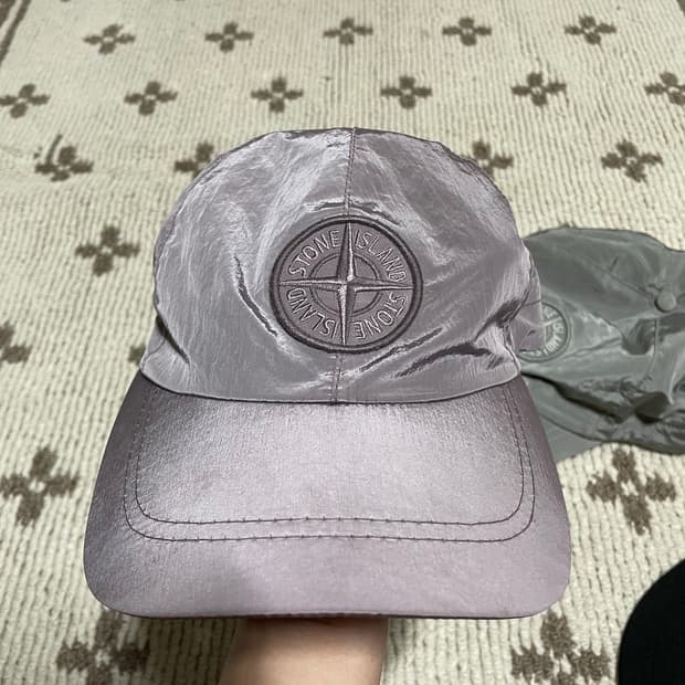 스톤아일랜드 나일론 메탈 볼캡 로즈쿼츠