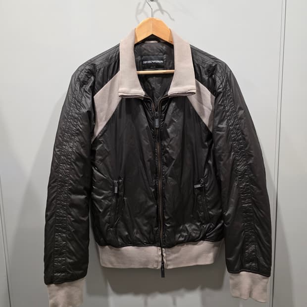 엠포리오 아르마니 배색 집업 자켓