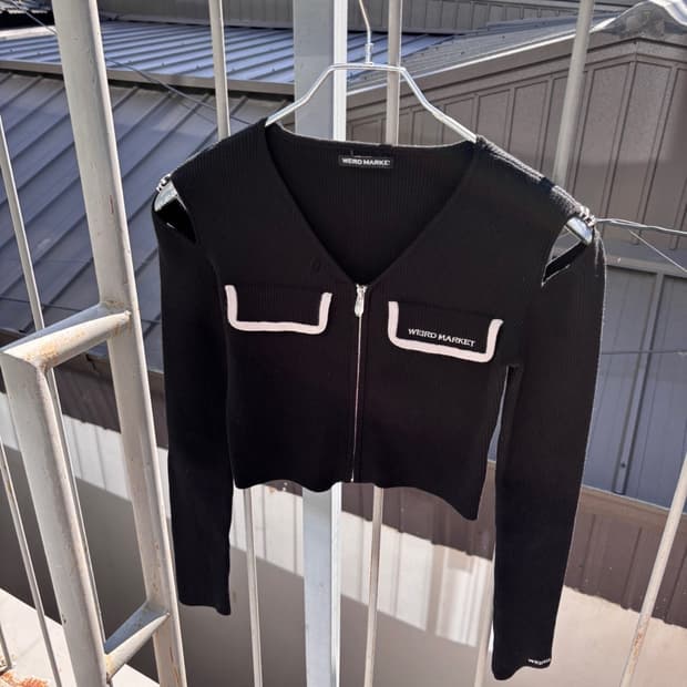 (New)weird Market Crop Knit
