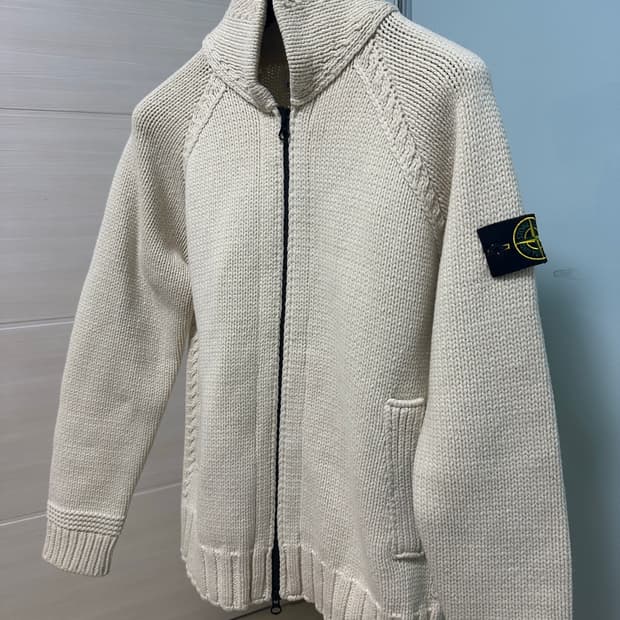 스톤아일랜드 아이보리 니트집업 L 사이즈
