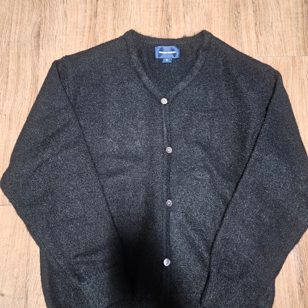 디스이즈네버댓 hairy knit 가디건 블랙