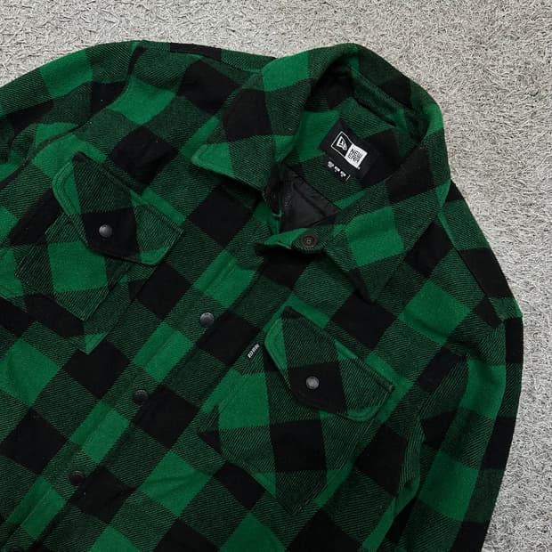 [105] 뉴에라 누빔자켓