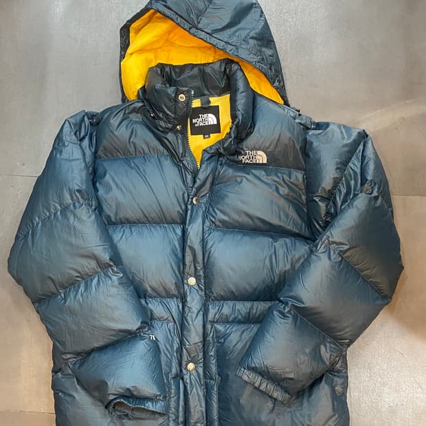 노스페이스 눕시 패딩입니다