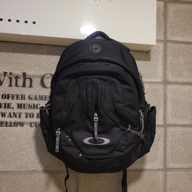 오클리 텍티컬 백팩