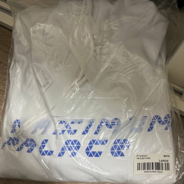 팔라스 tri flect 후드티 화이트