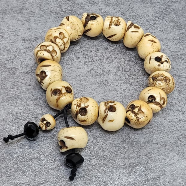 skull bracelet