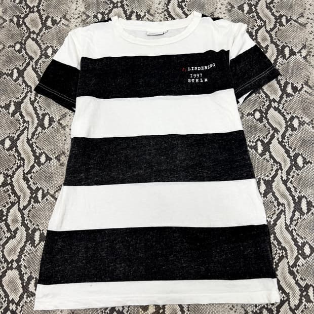 “Vintage” Y2K Stripe Tee Size  어깨/가슴/기장/
