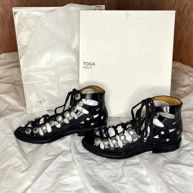 토가풀라 콘초 글래디에이터 샌들