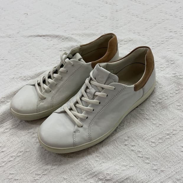 [260] ECCO 에코 화이트 스니커즈